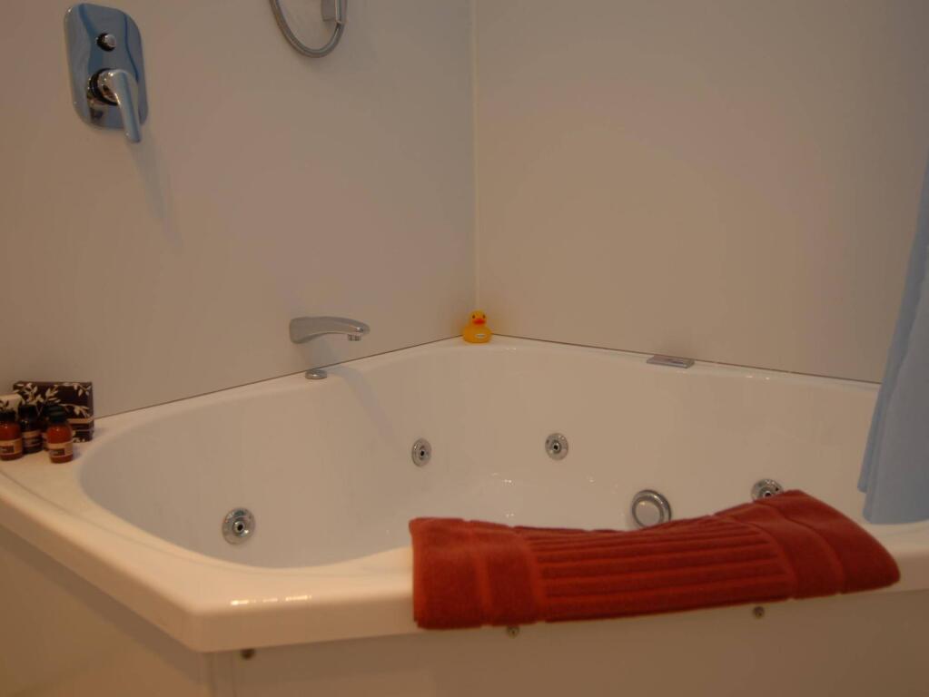 Image 10