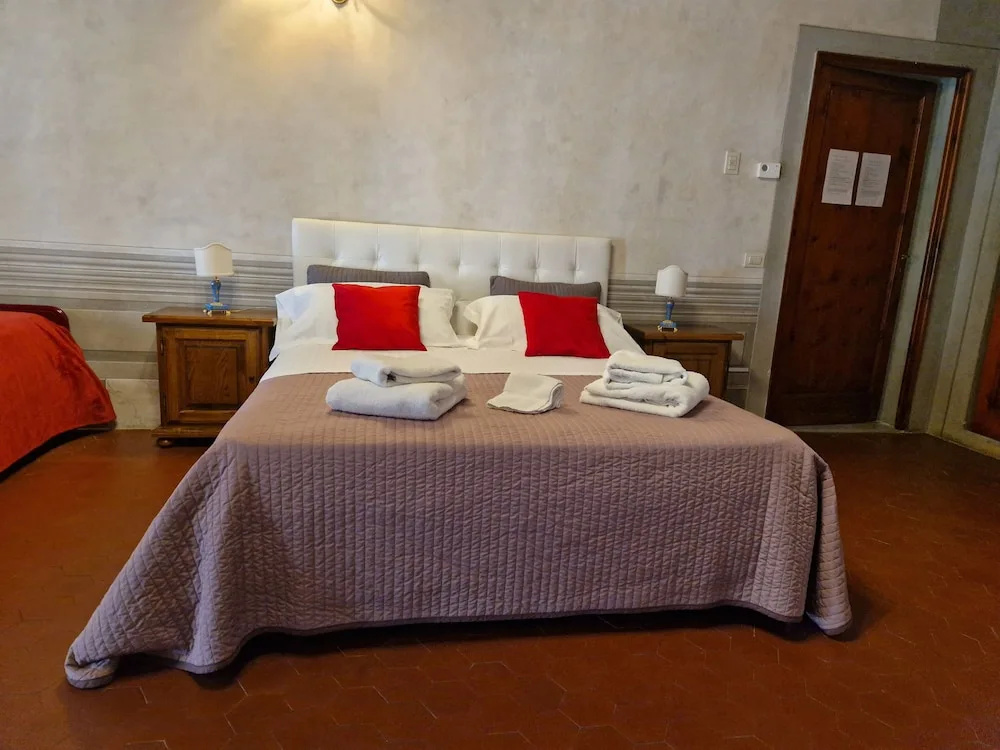 Suite with balcony and with city view