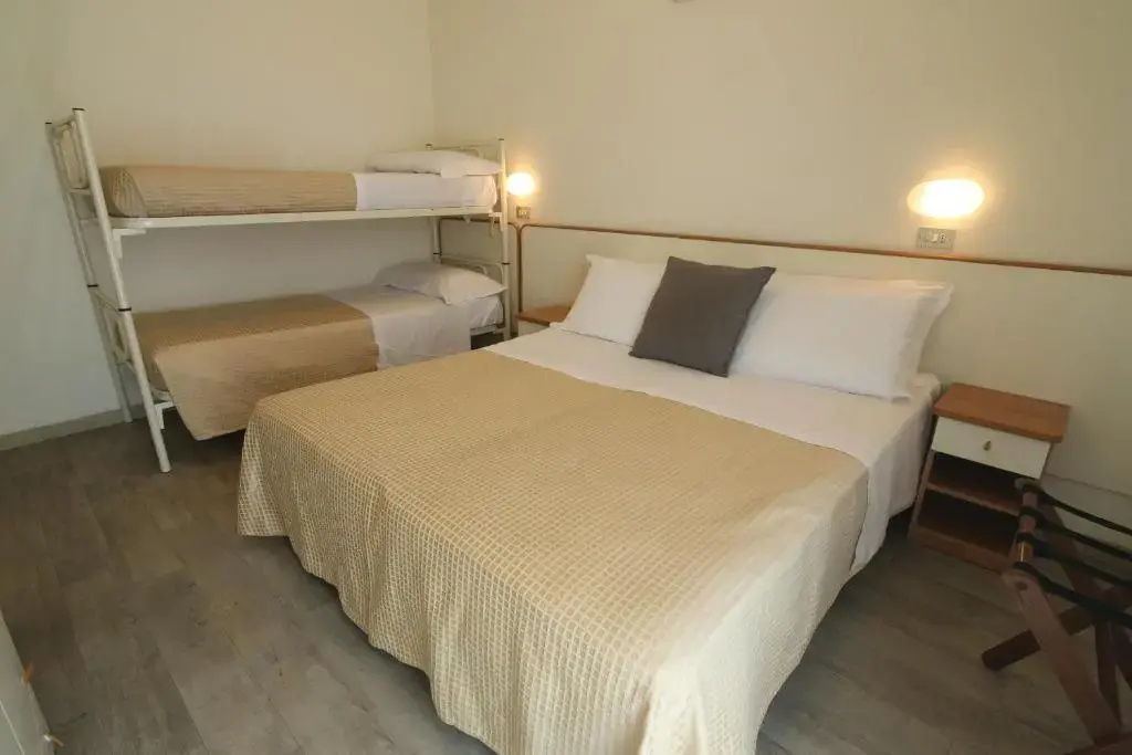 Economy room