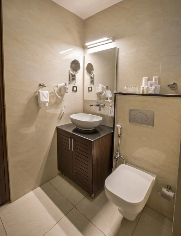 Deluxe Double room (full double bed)
