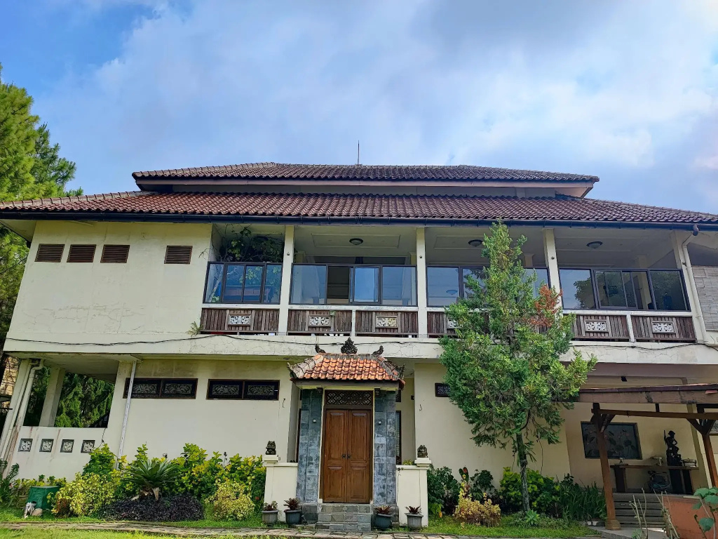 Taman Teratai Hotel