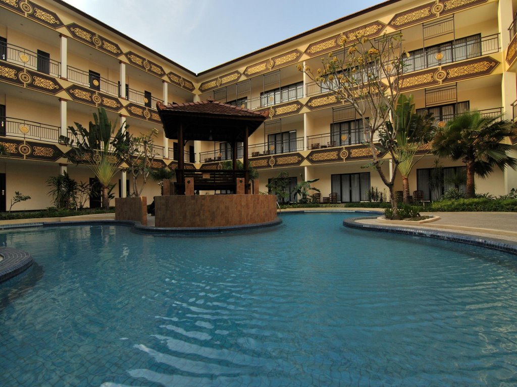 Hotel Yusro Jombang image