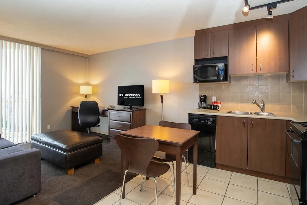 Sandman Suites Vancouver on Davie - Chambres