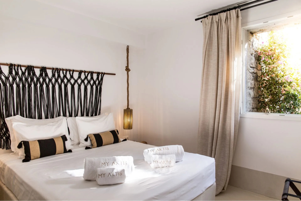 2 Bedrooms Shared Pool Villa with sea view