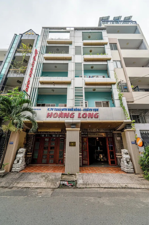 Hoang Long Hotel By Cozrum — фото 1