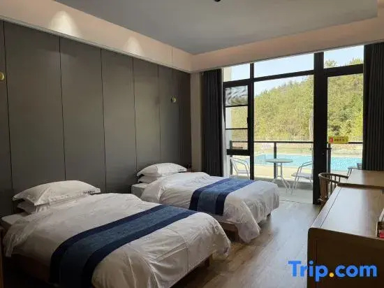 Standard room with balcony
