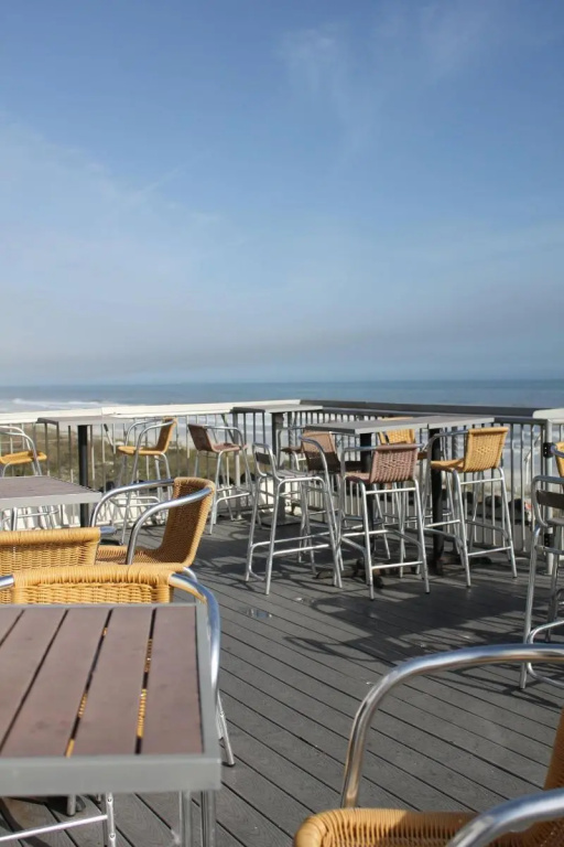 Beach & Waterfront