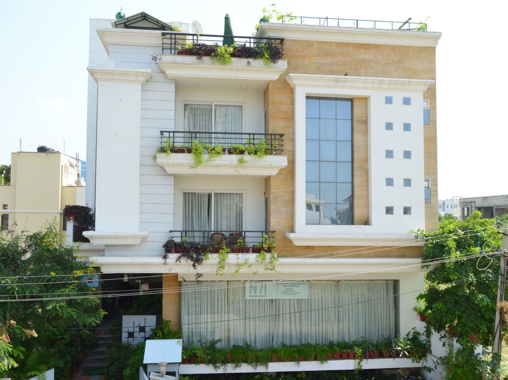 OYO 7363 Hotel N71 Rooms & Banquets