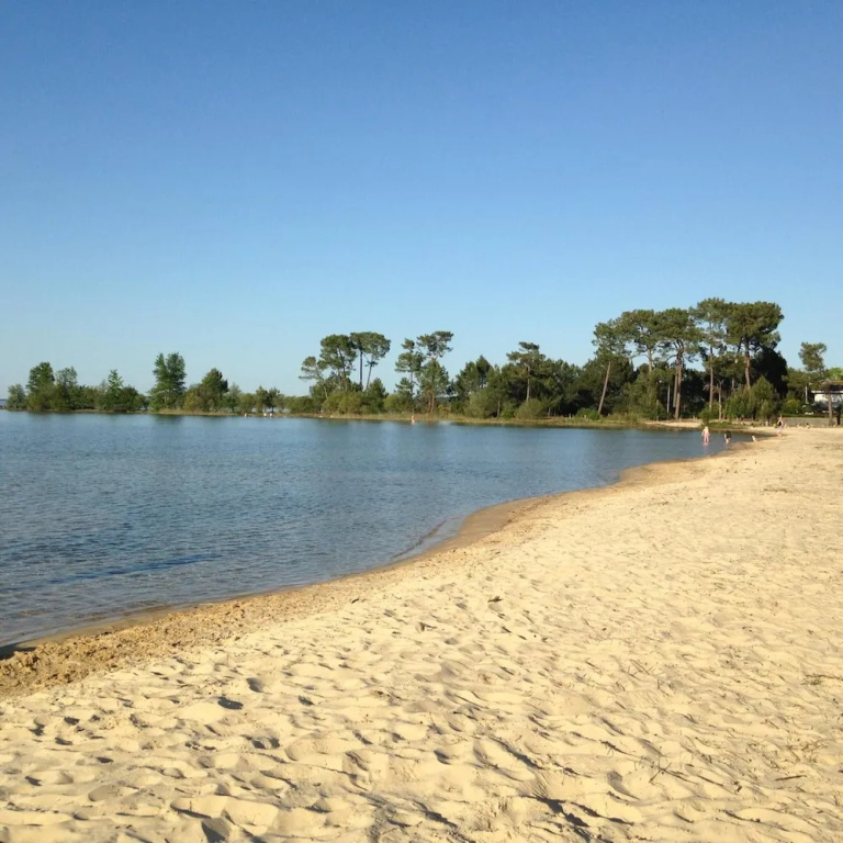 Beach & Waterfront