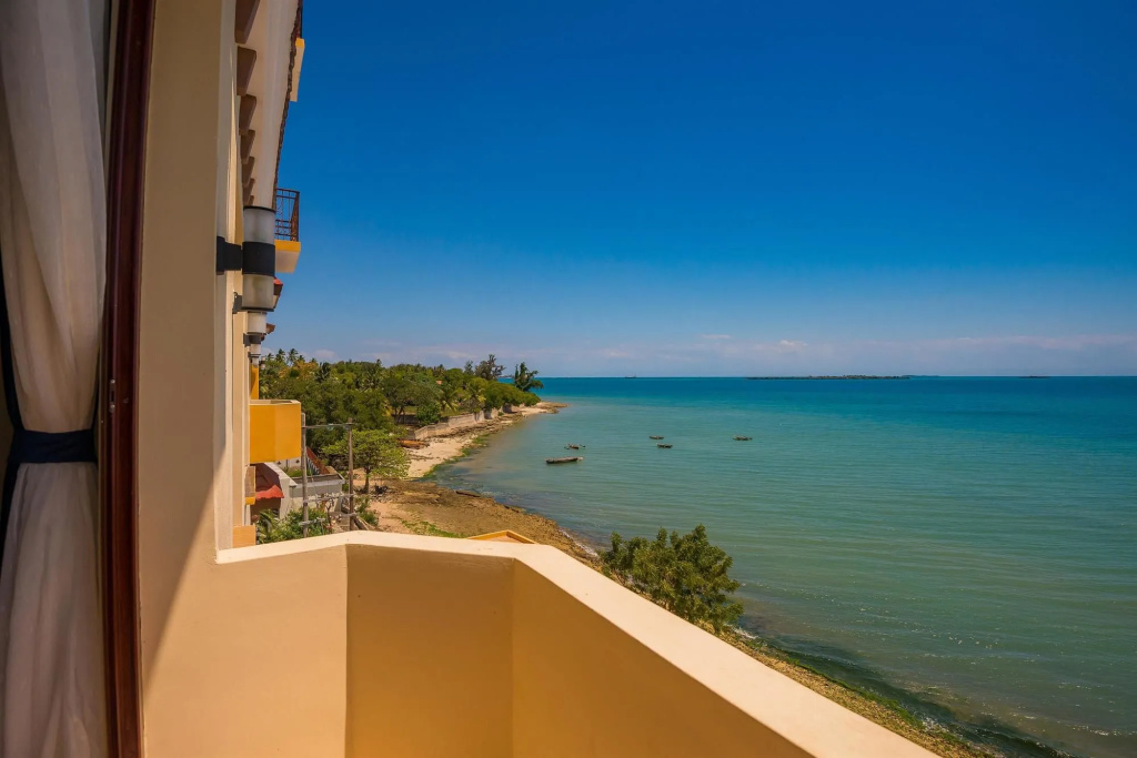 Golden Tulip Zanzibar Resort - 2