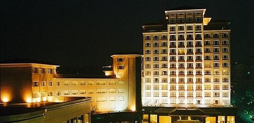 Jiucheng Hotel Luzhou — фото 1