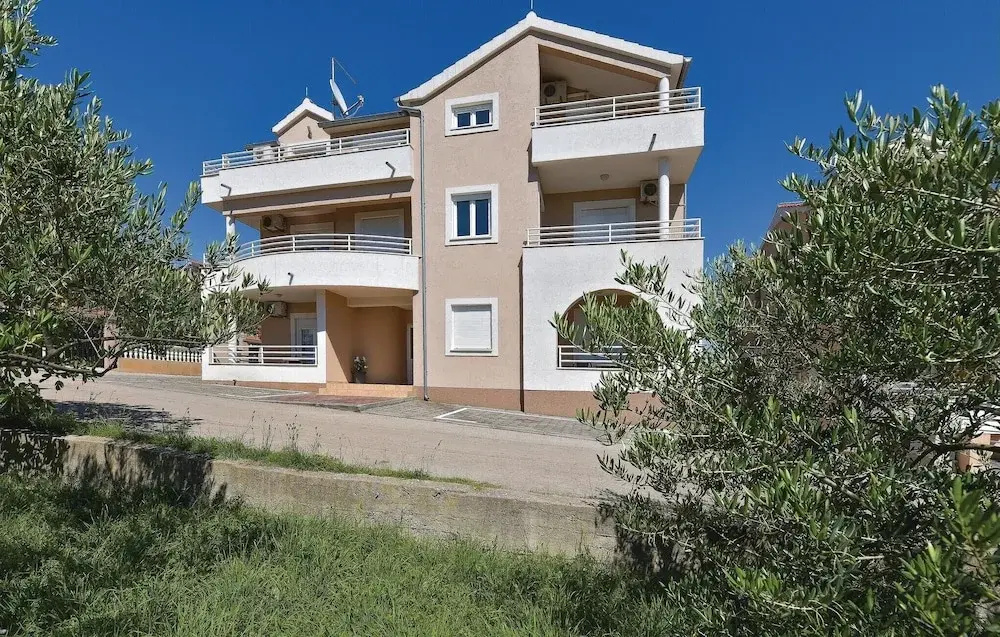 Awesome Home in Vodice With Wifi and 2 Bedrooms