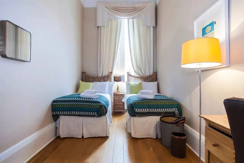 Central 2 Bedroom Apartment
