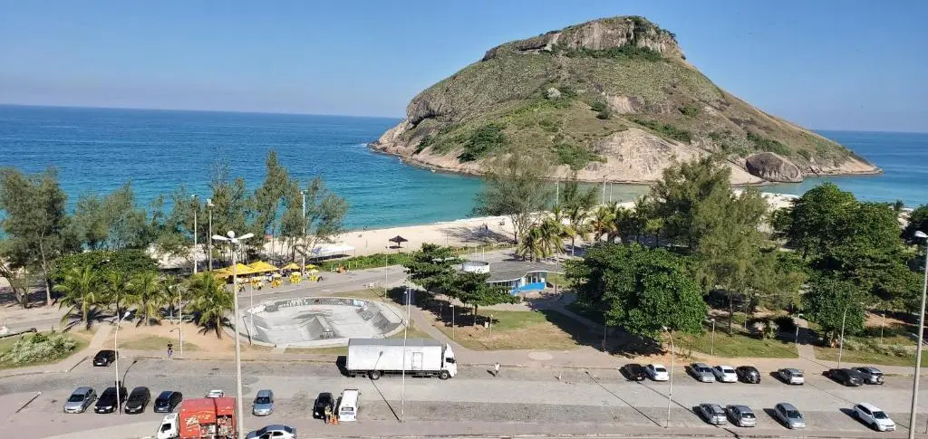 Beach & Waterfront