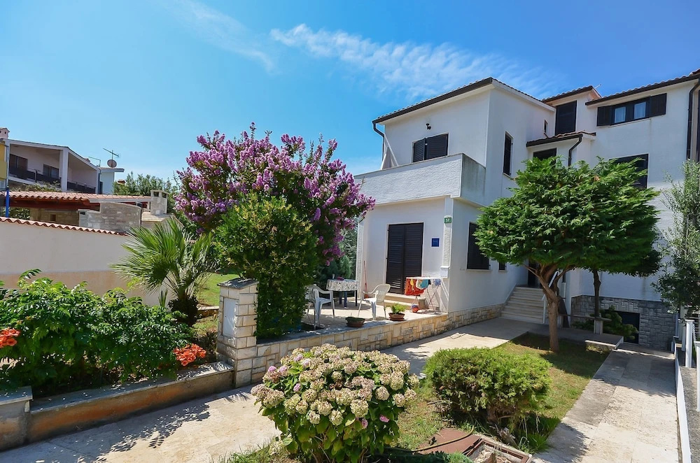 Apartments Dragica