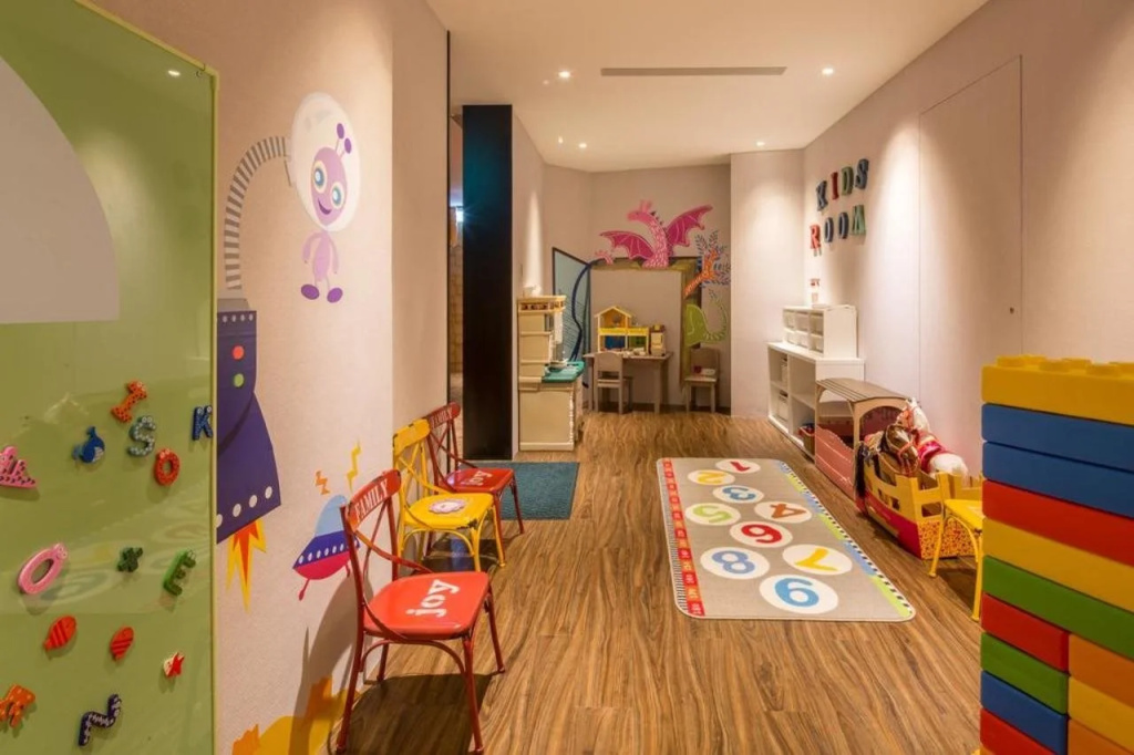Roaders Hotel Zhonghua - Général