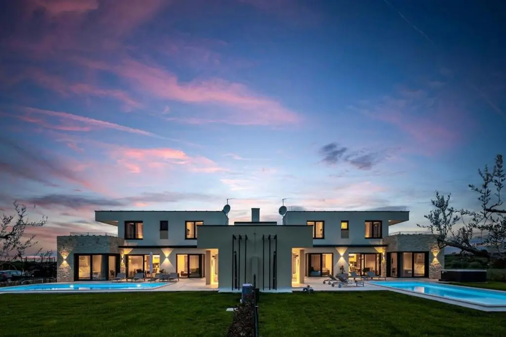Villa Estate