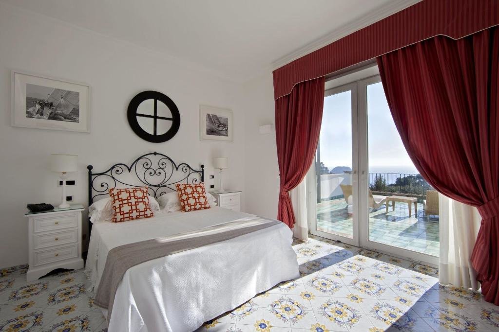 Hotel Canasta, Capri Image 1