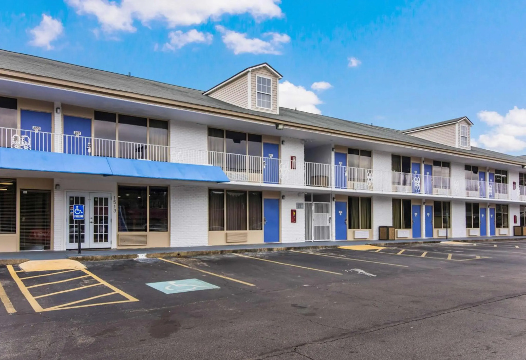 Motel 6 Lagrange, GA