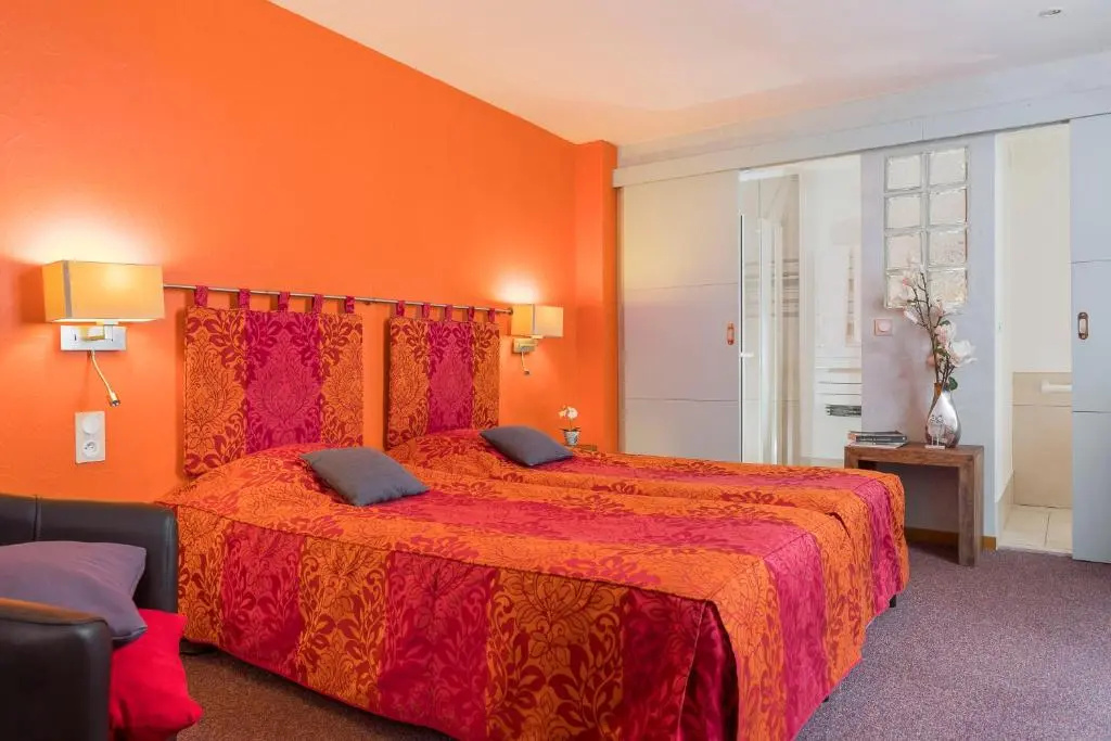 Comfort room