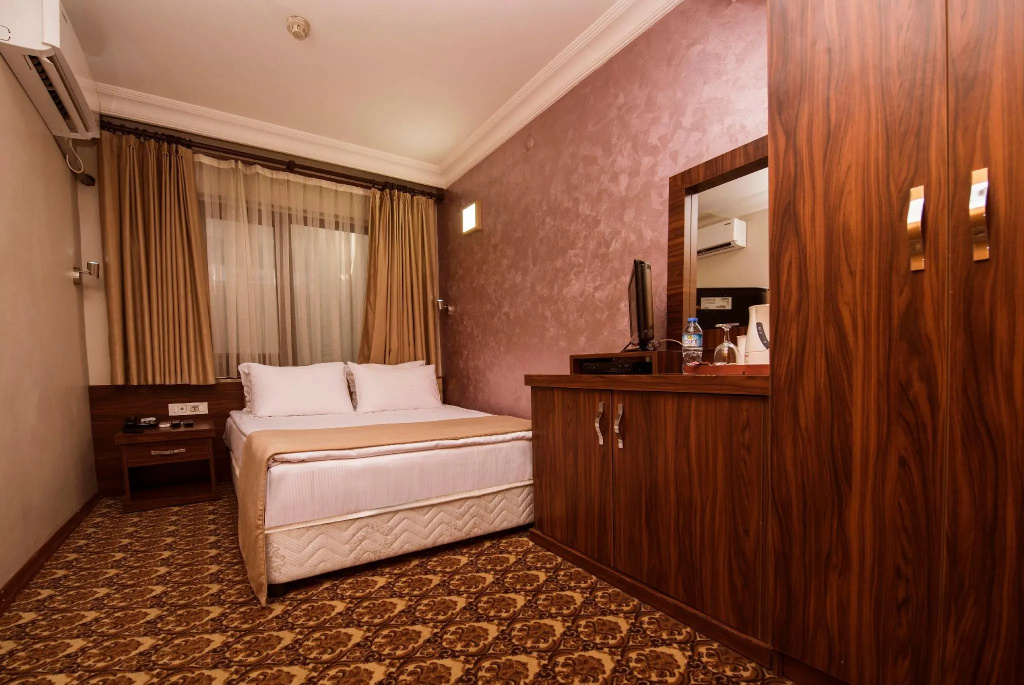 Economy Double room (full double bed)