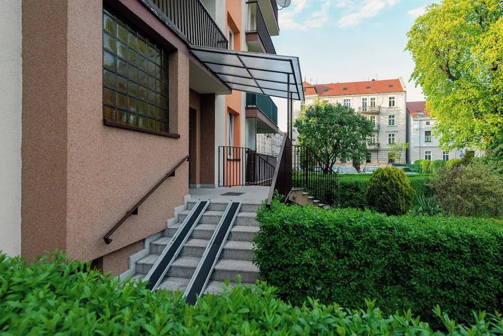 Family - by Kairos Apartments