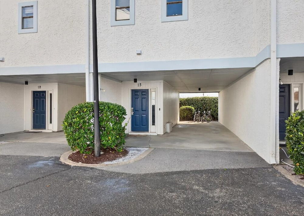 Costa Vista Townhouse #13
