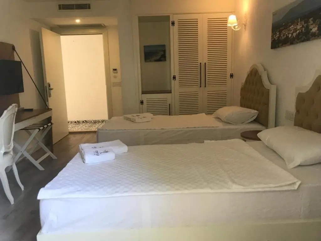 Economy room