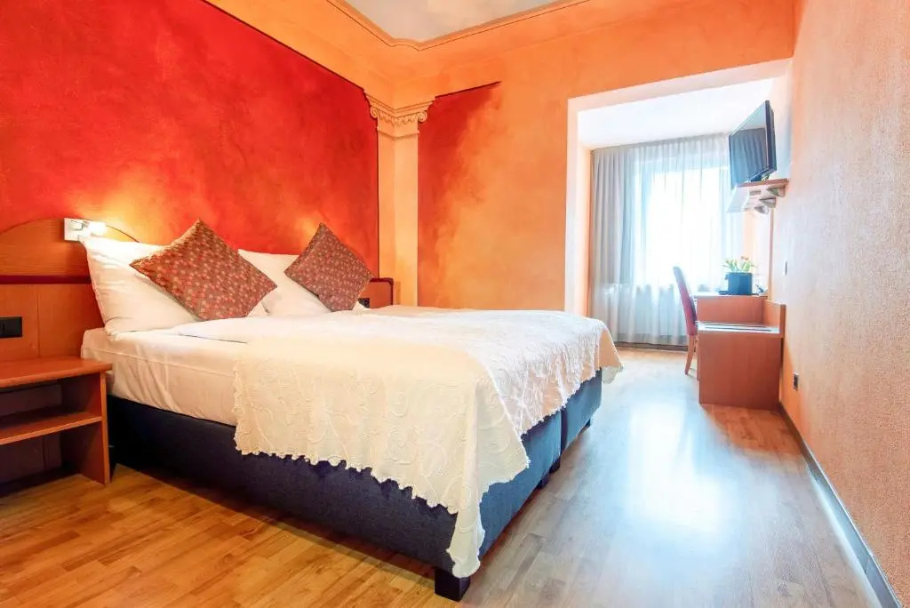 Tailormade Hotel AL GIARDINETTO Biasca - Chambres