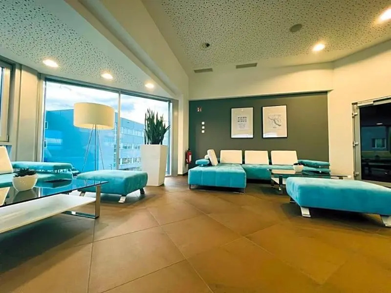 Aircraft Hotel & Events — 4