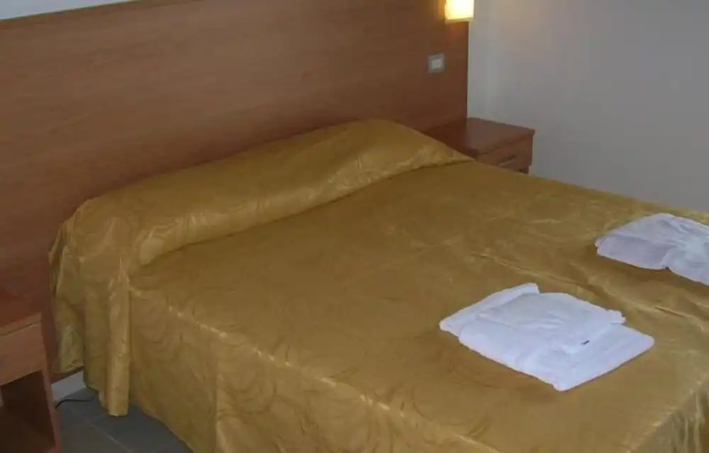 Standard Double room with sea view (full double bed)