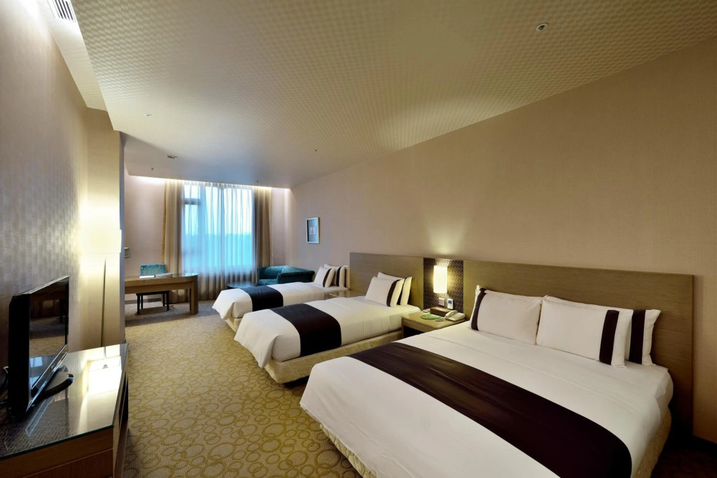 Shinkansen Grand Hotel — 3