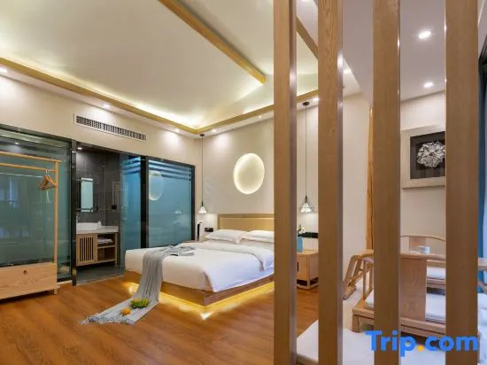 Deluxe Double room (full double bed)