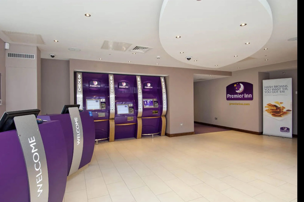 Premier Inn London Ealing — фото