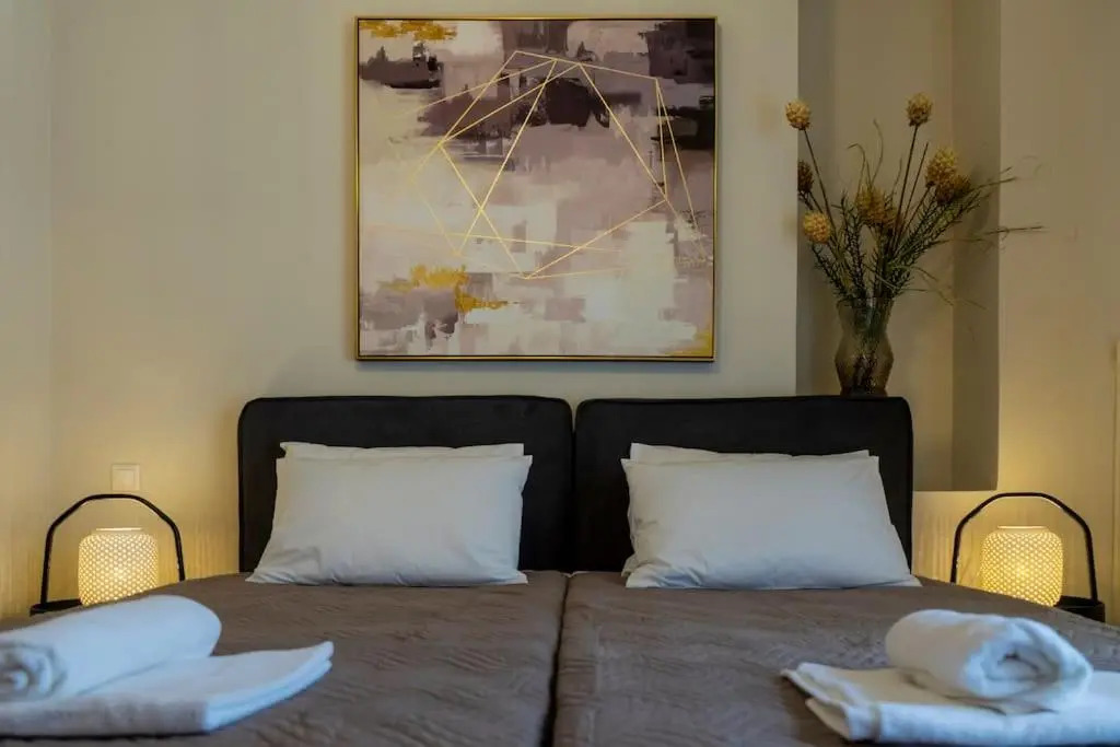 Christine's Golden Suite at Ioannina's Center - фото 3