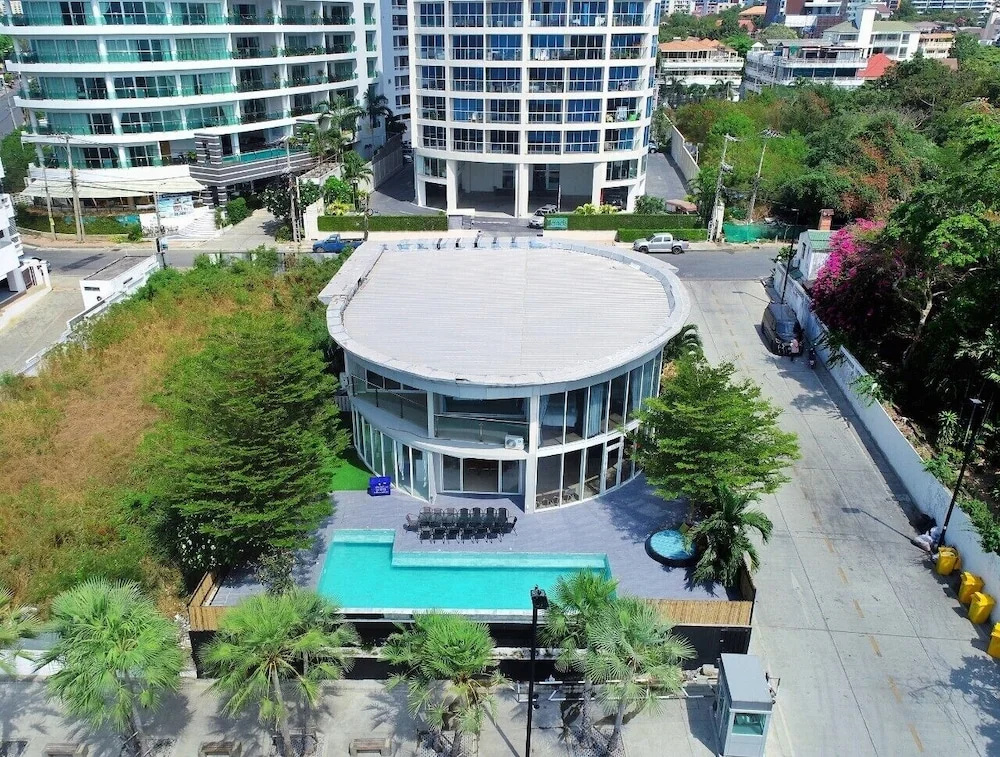 Grand Villa