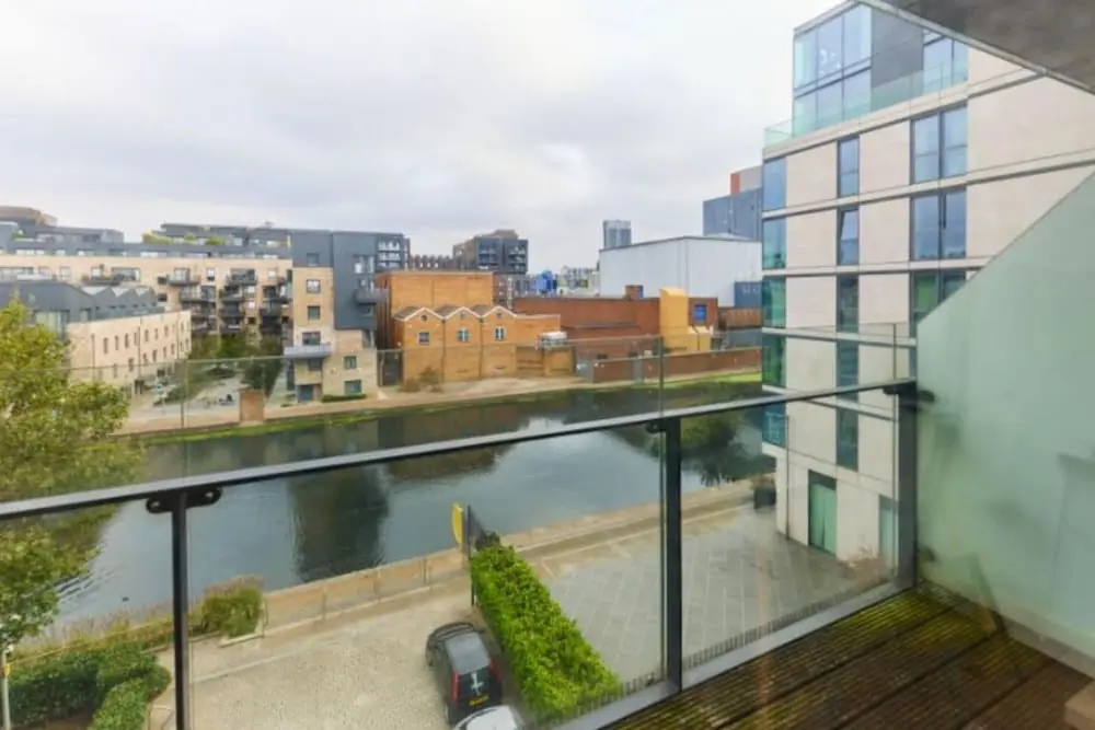 The Graham Park Hideout - Breathtaking 2BDR Flat with Balcony