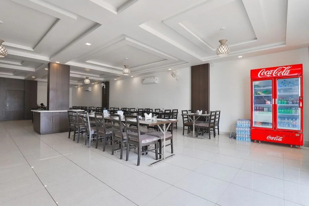 Food & Beverage