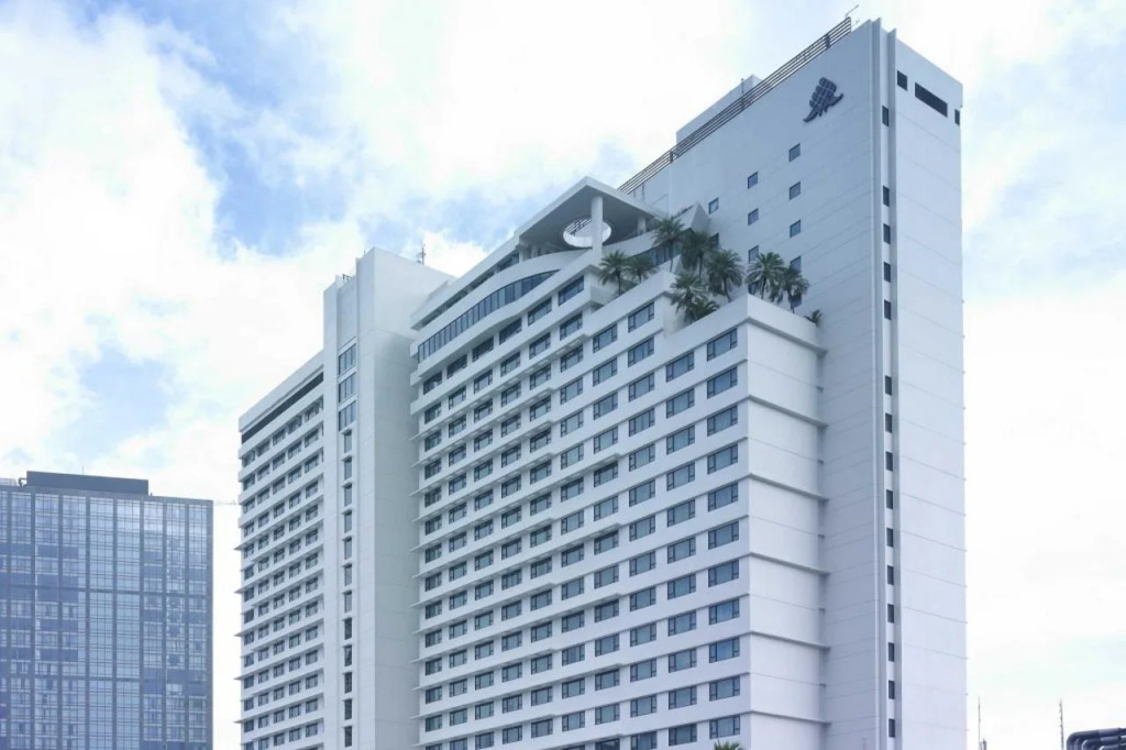 New World Makati Hotel