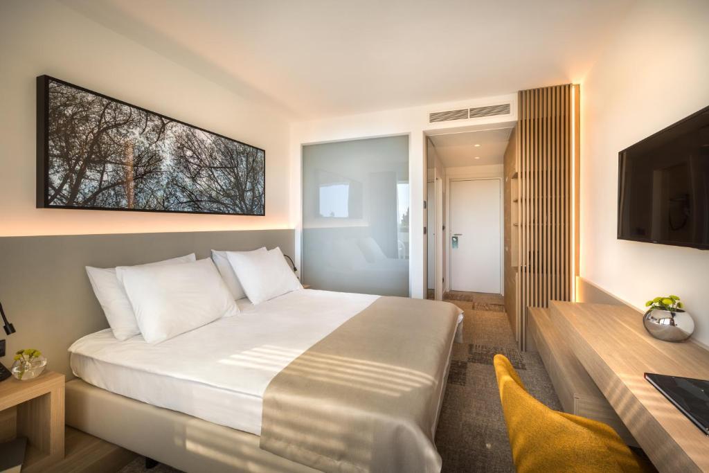 Двухместный номер Superior 2 отдельные кровати в Eden Hotel by Maistra Collection