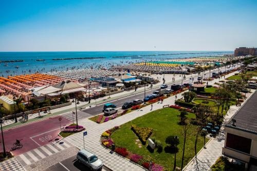 Beach & Waterfront