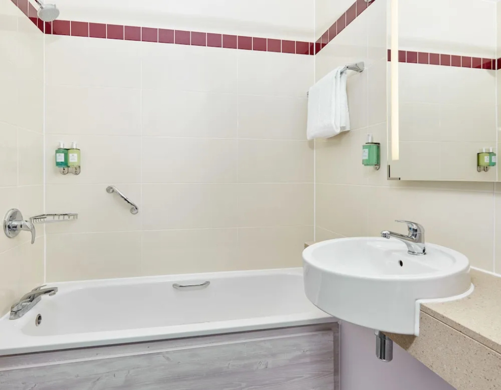 Leonardo Hotel Swindon - Chambres