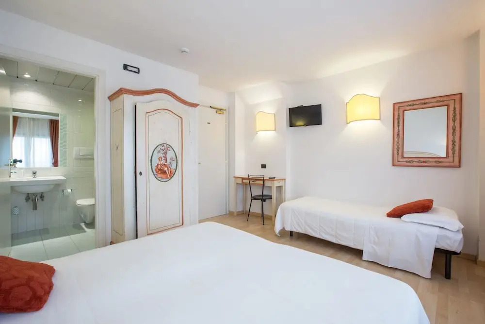 Трёхместный номер Standard в Hotel Ariston