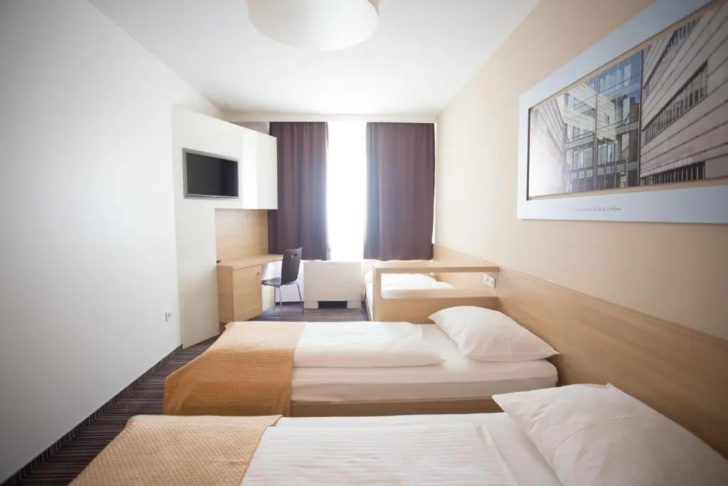 Ahotel Hotel Ljubljana - Chambres