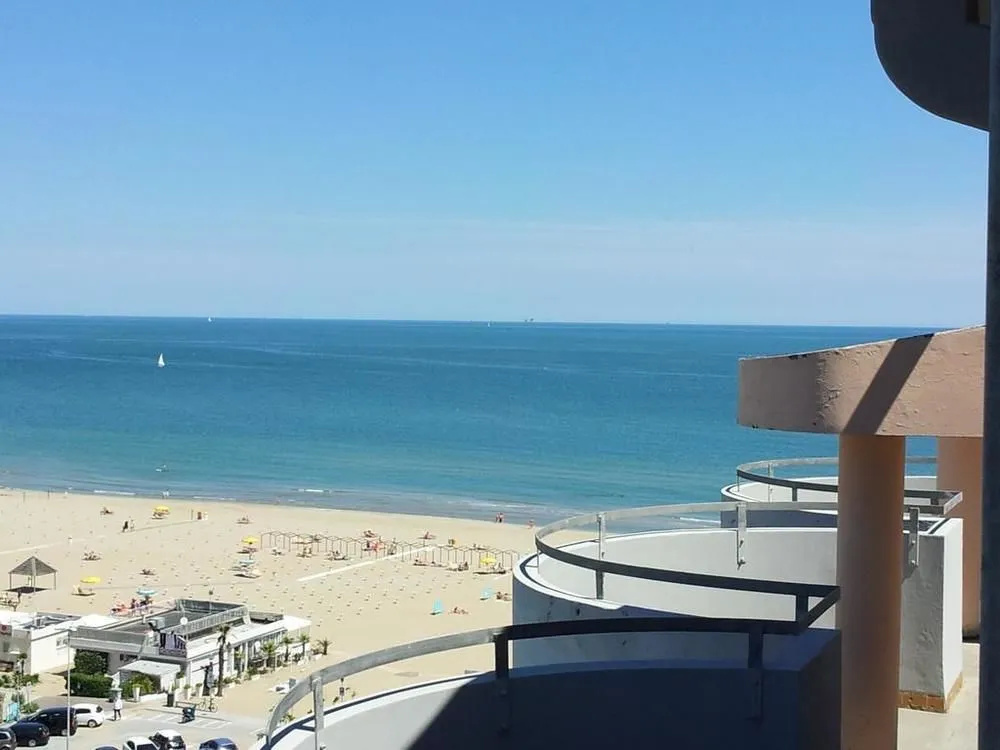 Beach & Waterfront