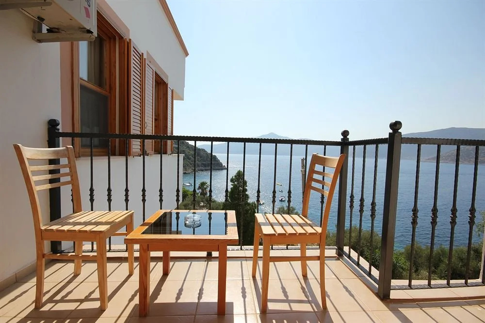Balcony & Terrace