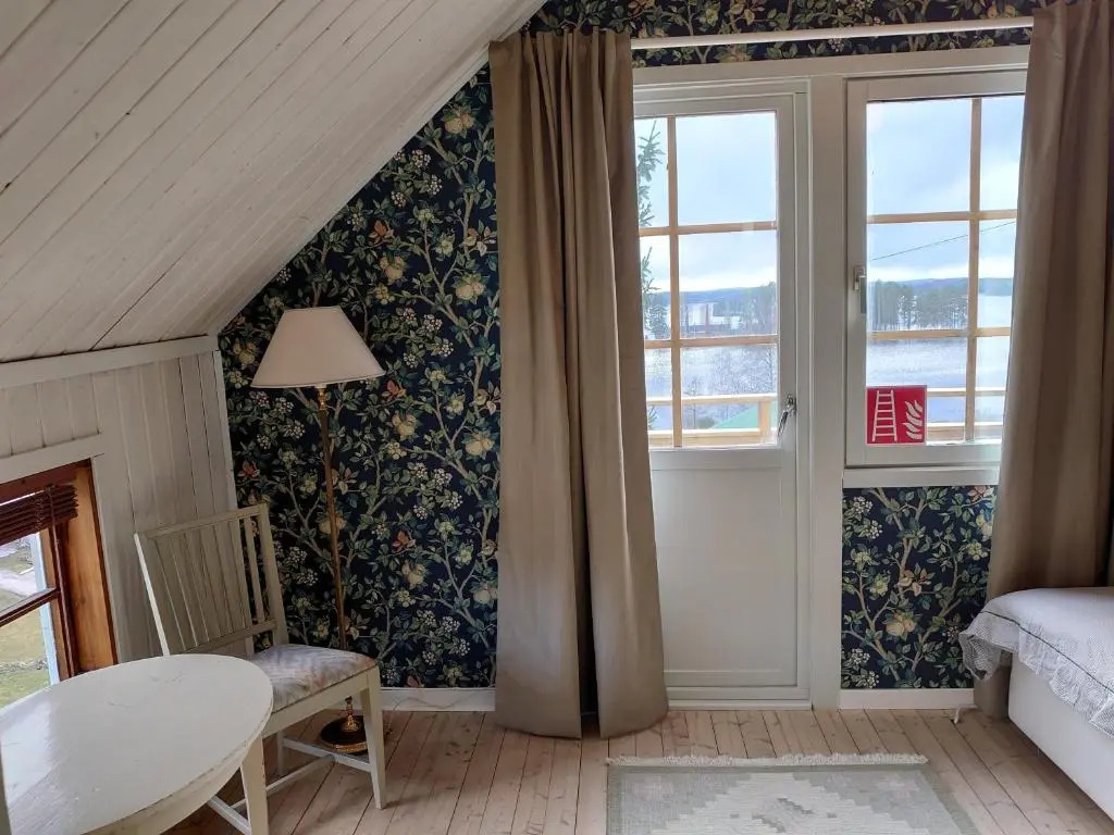 Standard Double room with balcony (full double bed)