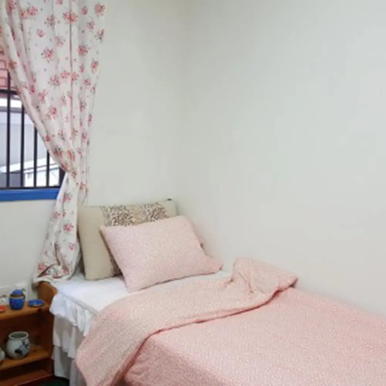 Economy room