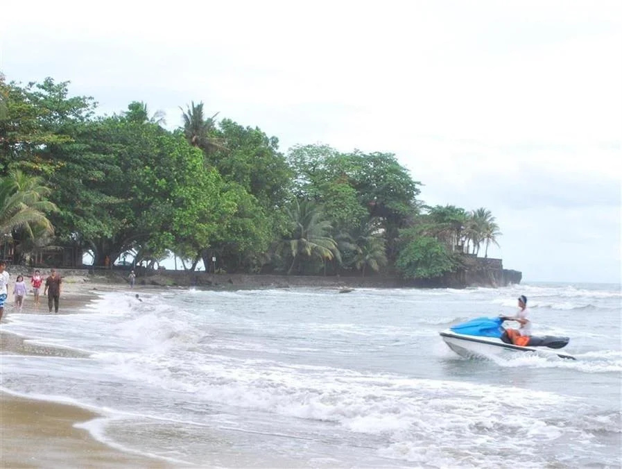 Beach & Waterfront