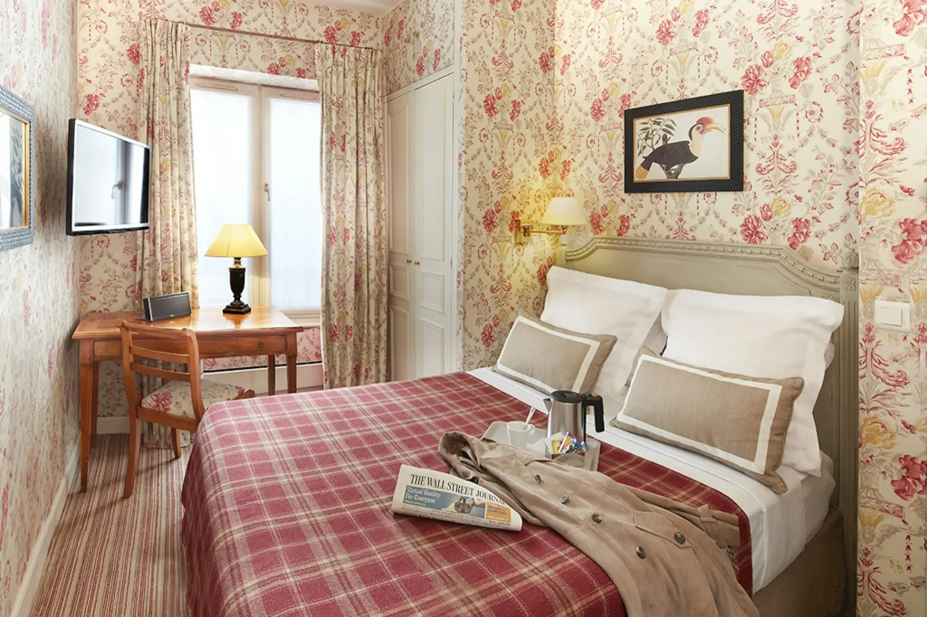 Relais Du Louvre 24